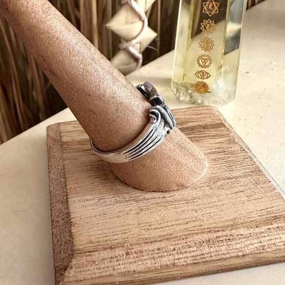 Cross Sterling Silver Ring - Picture 4 of 5